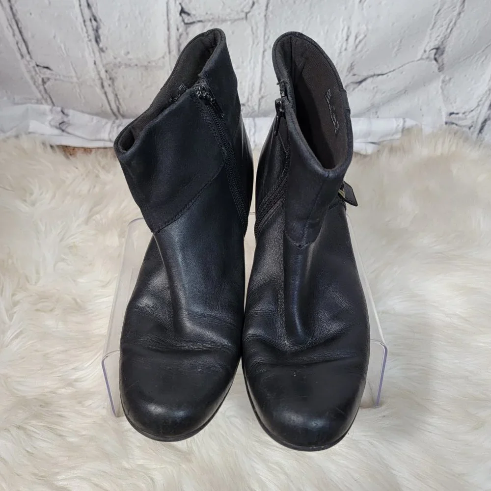 CLARKS Womens 9 Ingalls Dover‎ Leather Black Heeled Booties Comfort Ankle Boots